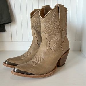 Idyllwind Taupe Western Cowboy Boots